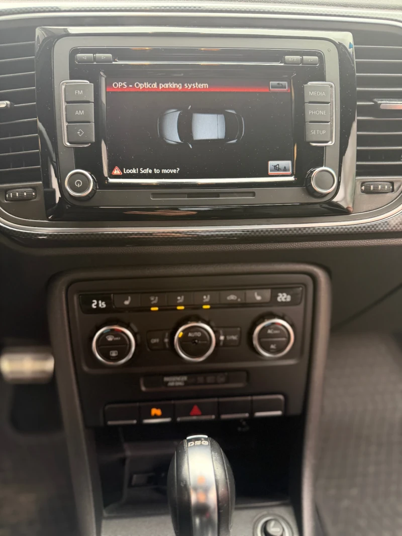 VW Beetle R-Line* 2.0TFSI* 200кс.* DSG, снимка 10 - Автомобили и джипове - 53487278