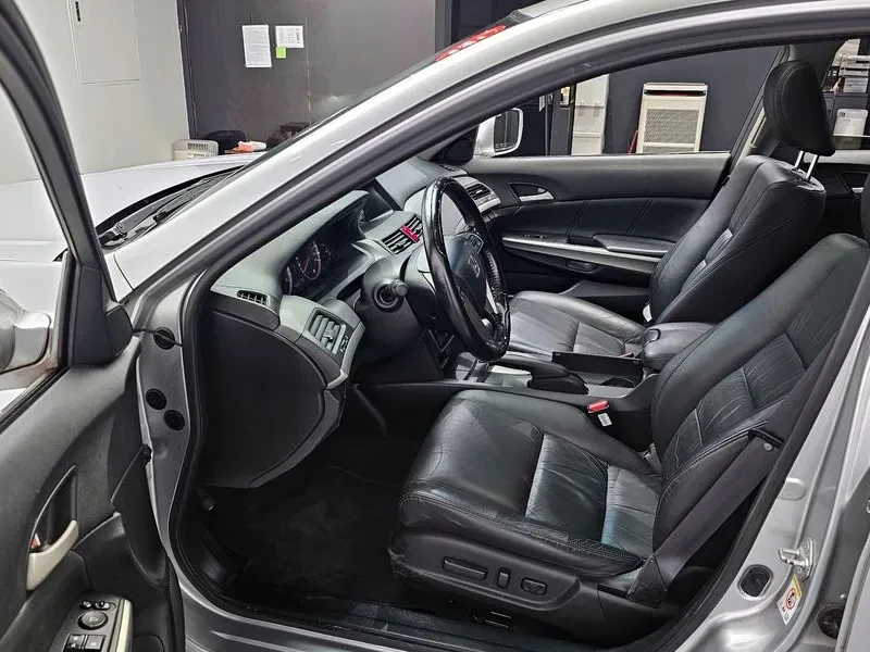 Honda Accord 3.5, снимка 10 - Автомобили и джипове - 54253595