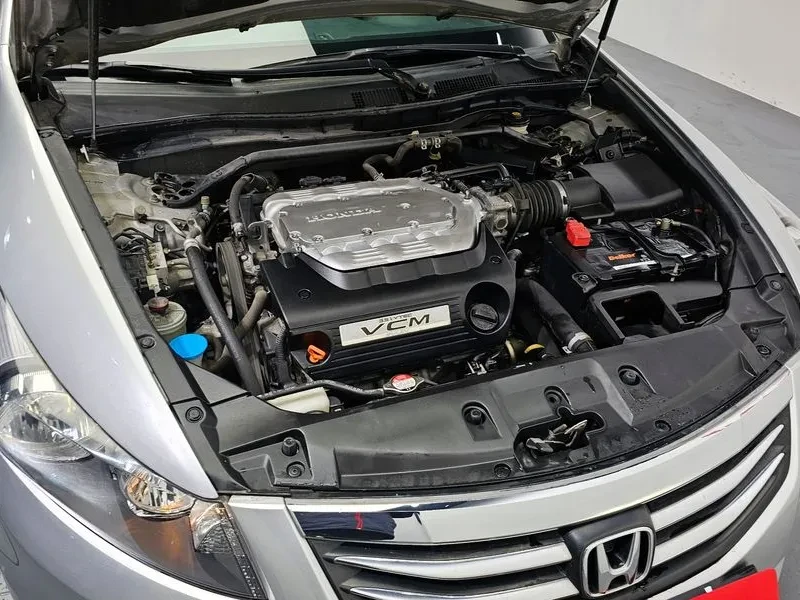 Honda Accord 3.5, снимка 6 - Автомобили и джипове - 54253595