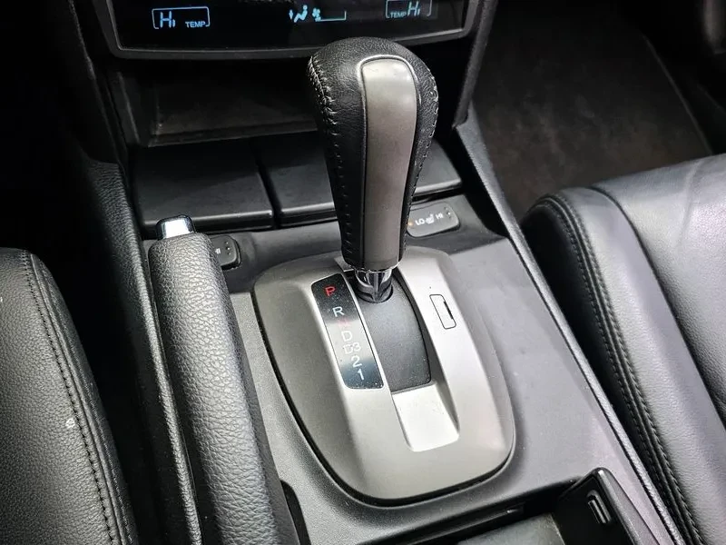 Honda Accord 3.5, снимка 9 - Автомобили и джипове - 54253595