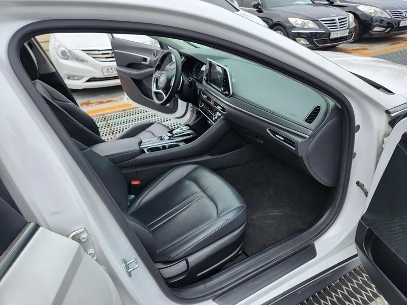 Hyundai Sonata 2.0 Automatic, снимка 11 - Автомобили и джипове - 55658599