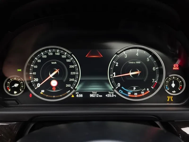 BMW 528 I xDrive M Aerodynamics - САМО 30% АВАНС, снимка 8 - Автомобили и джипове - 55803146