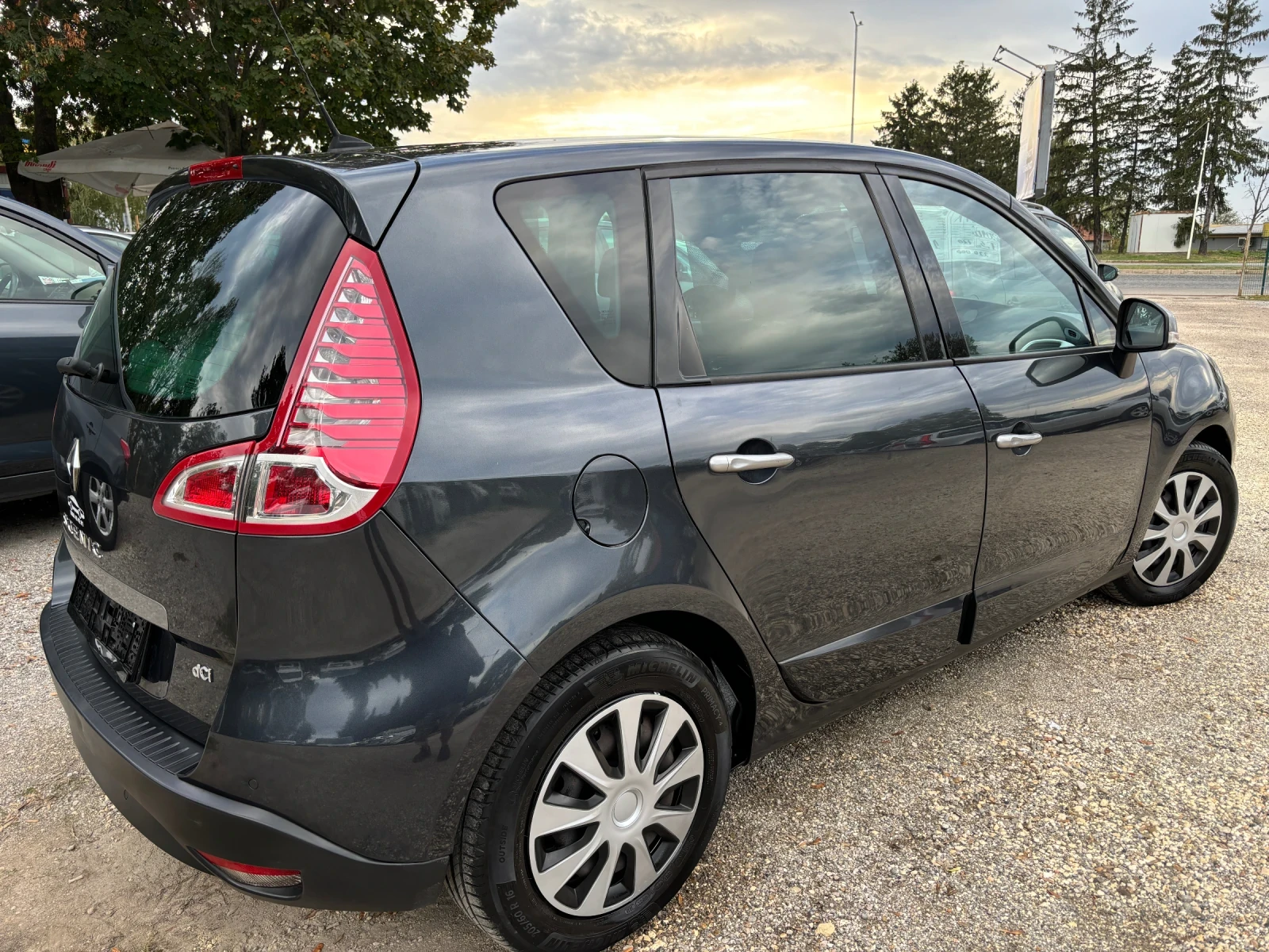 Renault Scenic 2010+ АВТОМАТ+ ФЕЙС+ 1.5DCI+ НАВИ+ КАМЕРА+ С.ИСТОР - изображение 4