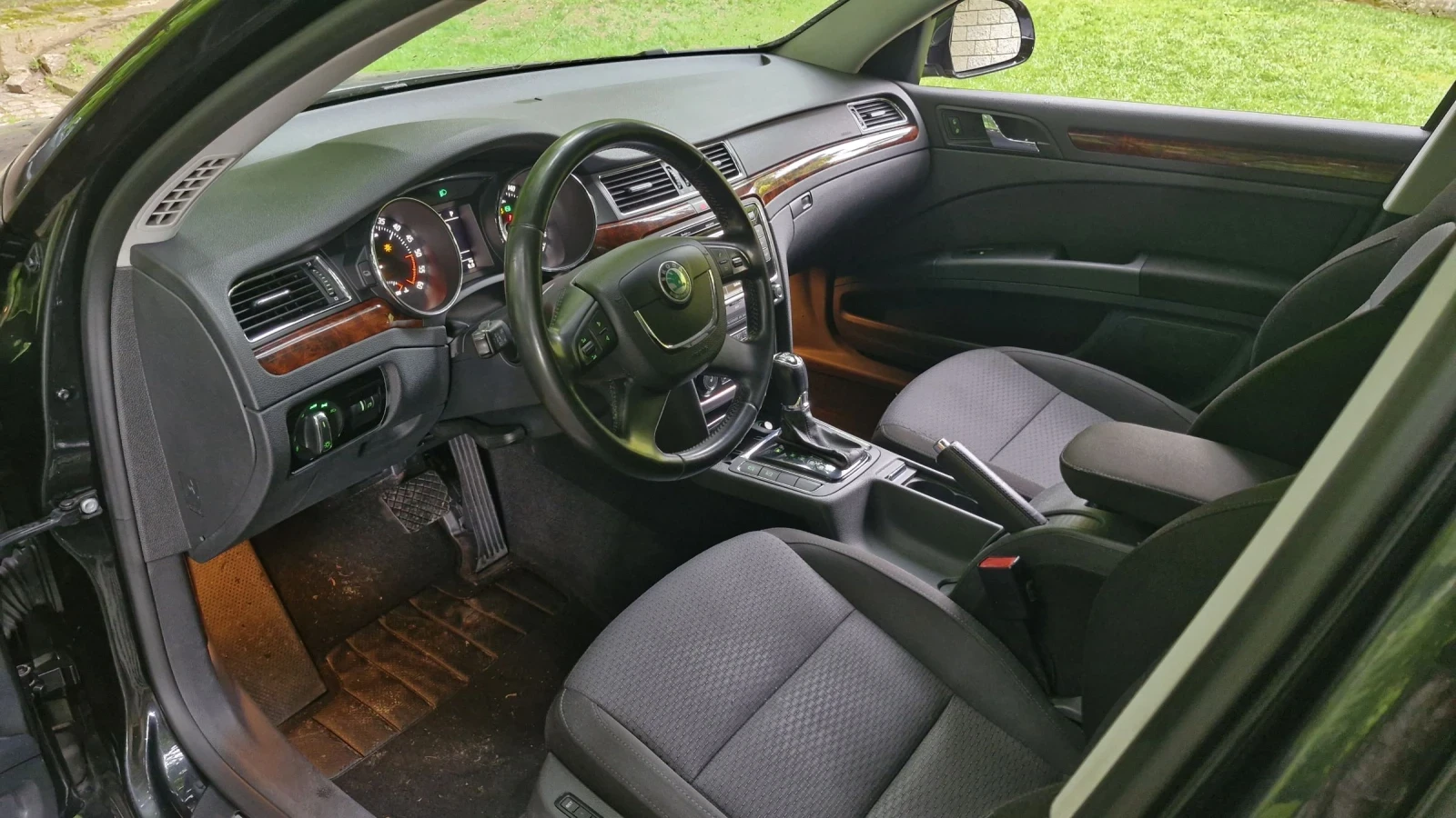 Skoda Superb Седан - изображение 8