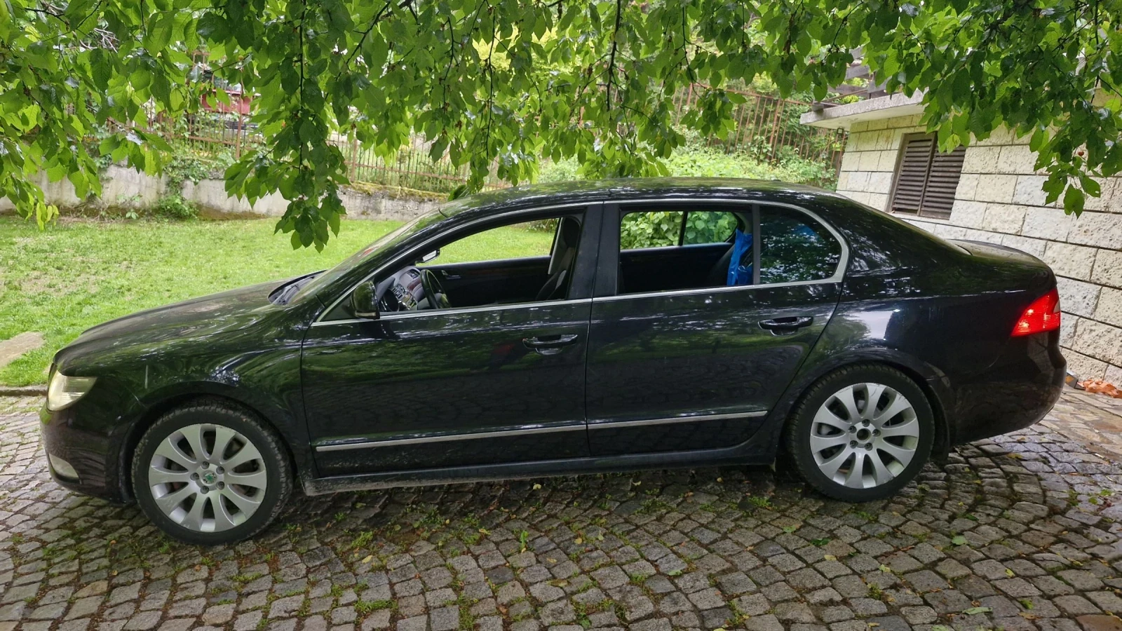Skoda Superb Седан - изображение 4