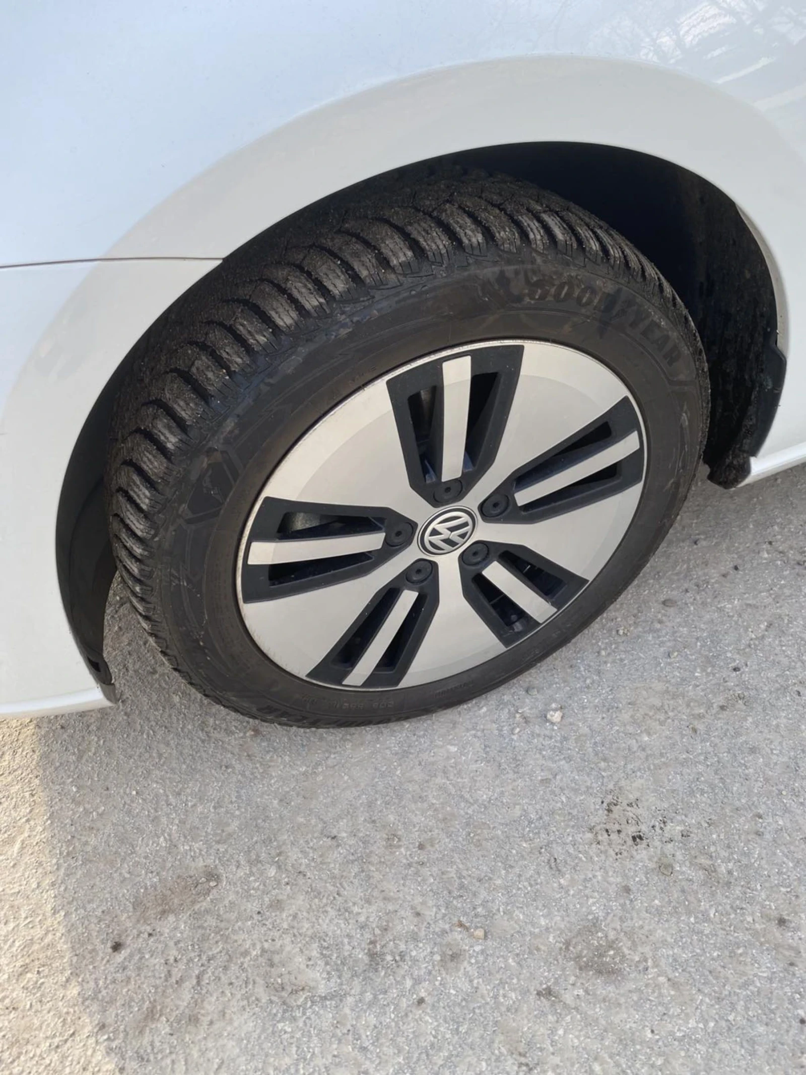 VW Golf E-GOLF - изображение 8