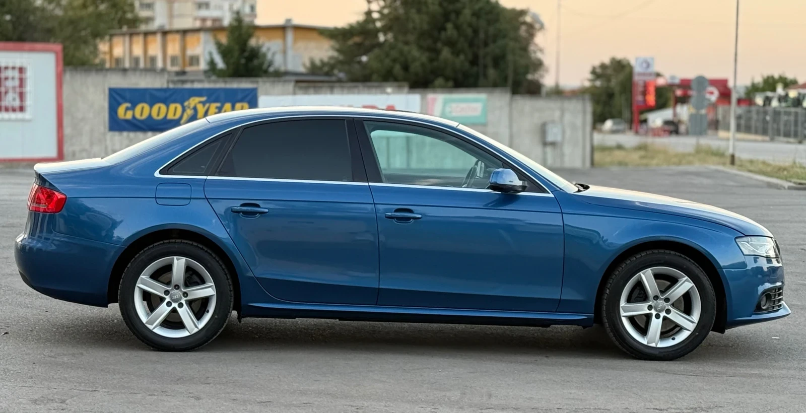 Audi A4 2.0TDi 143к.с * Ксенон* * Климатроник*  - изображение 8
