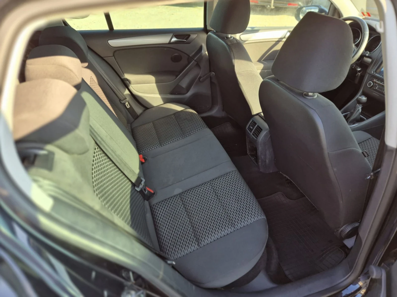 VW Golf 1.6 TDI BLUEMOTION | Mobile.bg — изображение 12