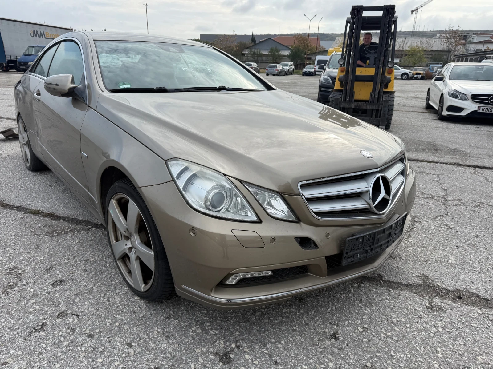 Mercedes-Benz E 350  - изображение 8