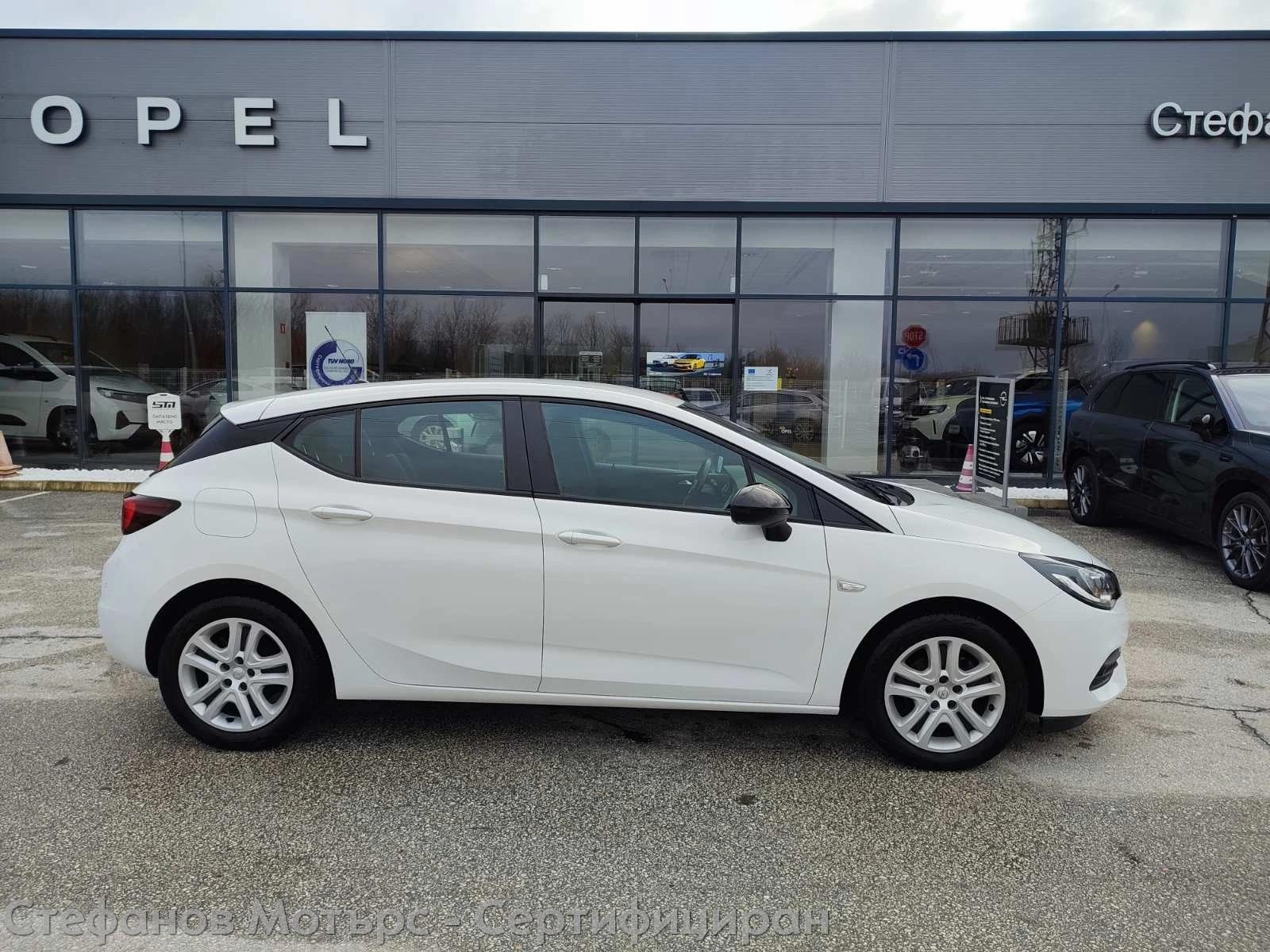Opel Astra Edition 1.2 Turbo (130hp) MT6 - изображение 5