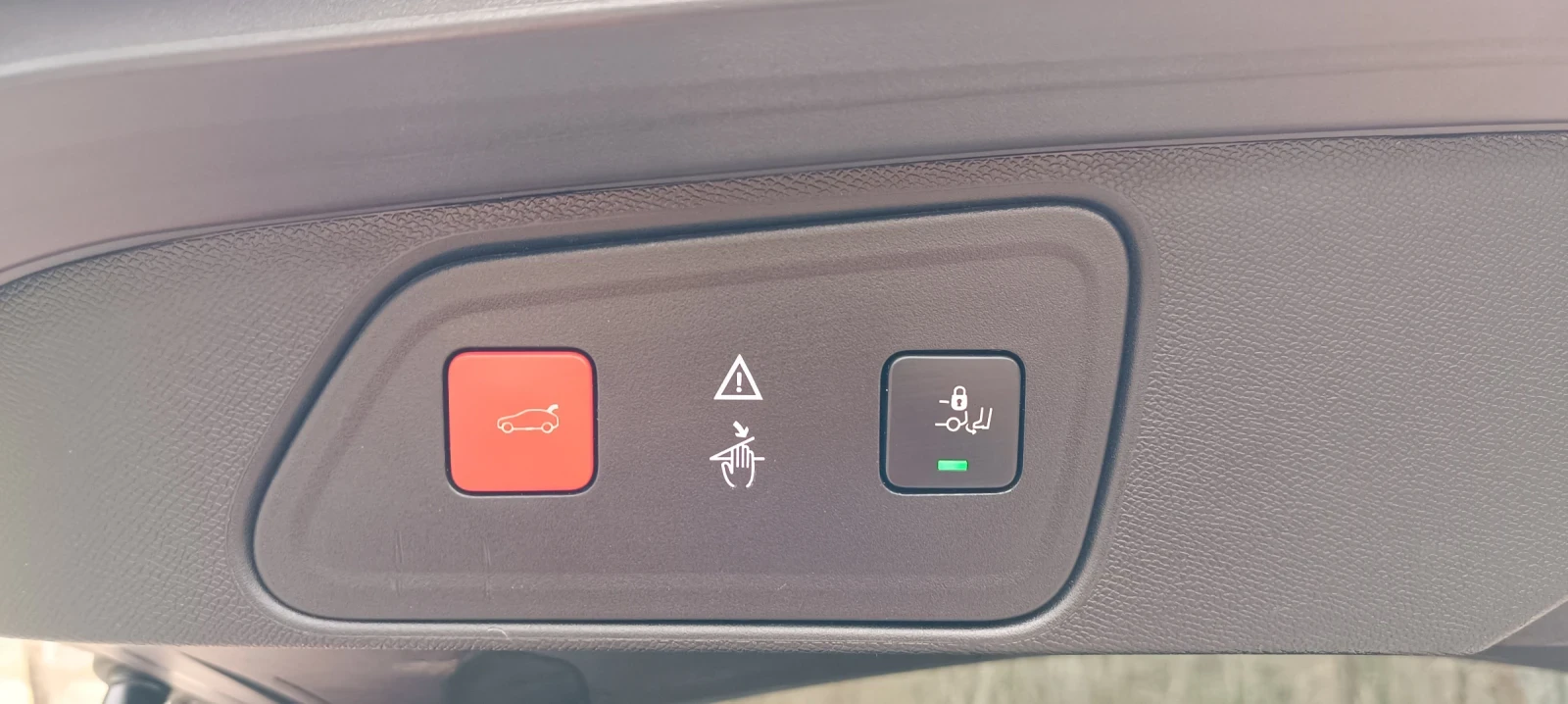 Peugeot 3008 GT Line, снимка 9 - Автомобили и джипове - 53708224