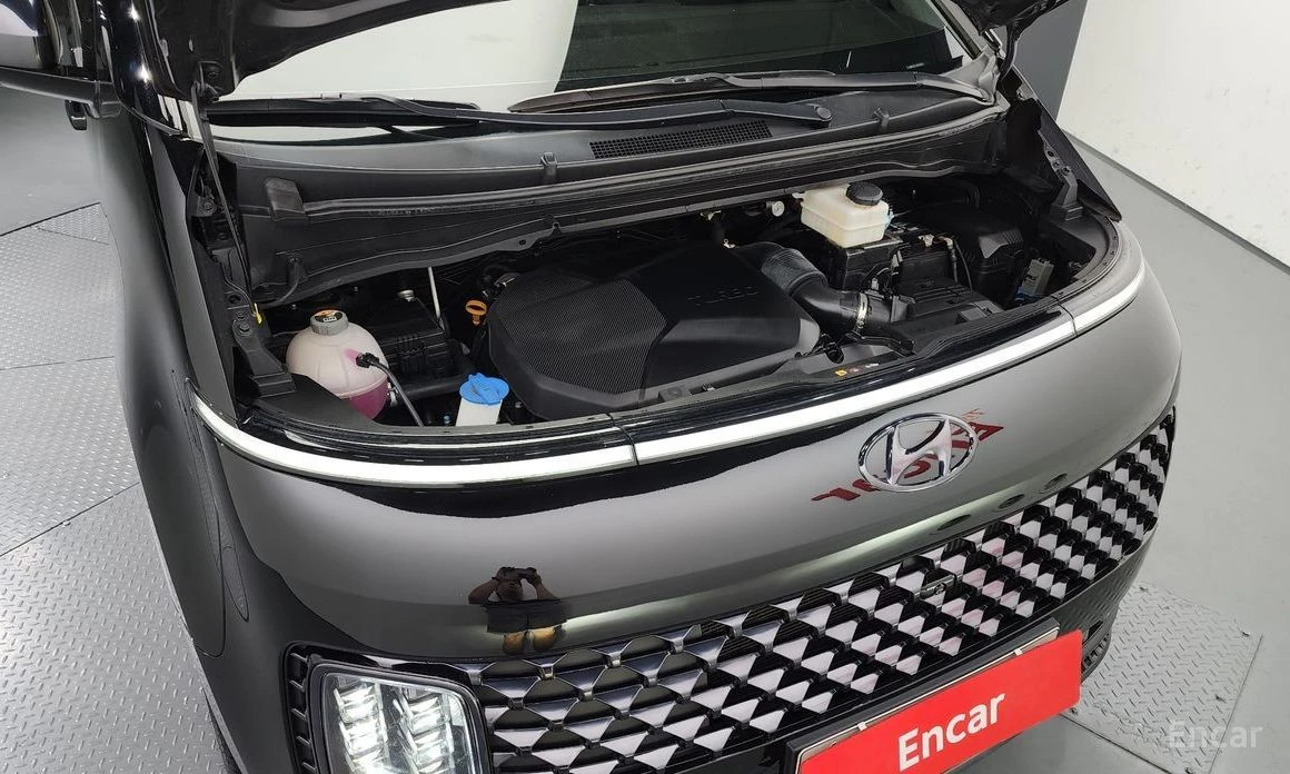 Hyundai Staria, снимка 6 - Автомобили и джипове - 53758172