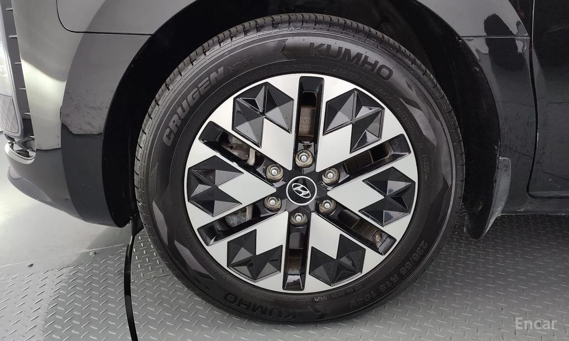 Hyundai Staria, снимка 5 - Автомобили и джипове - 53758172