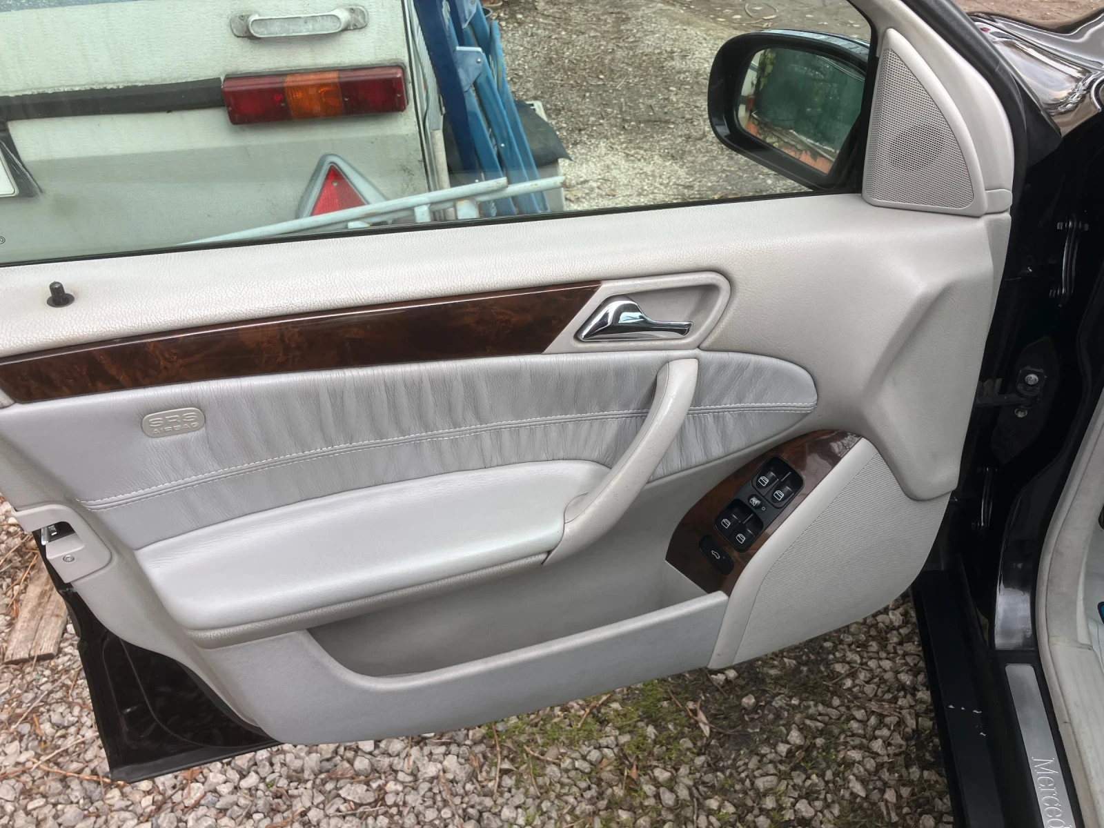 Mercedes-Benz C 220 CDI-Avangarde, снимка 10 - Автомобили и джипове - 53787275