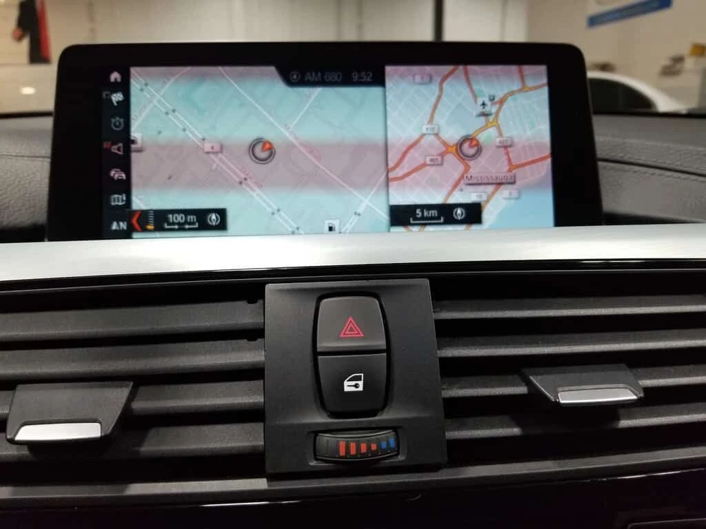 BMW 330 * i xDrive NAVIGATION| LEATHER| MOONROOF * CARFAX , снимка 13 - Автомобили и джипове - 54138941