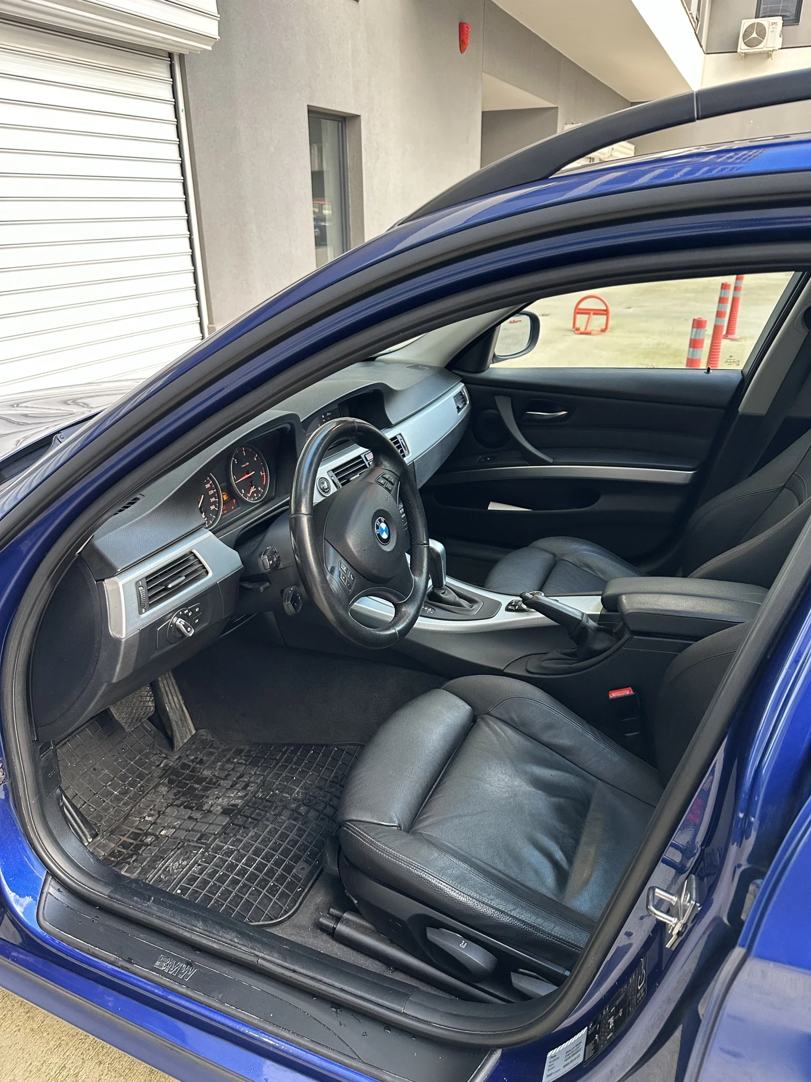 BMW 320 2.0D Touring Facelift 184hp Panorama Automatic, снимка 9 - Автомобили и джипове - 54455449