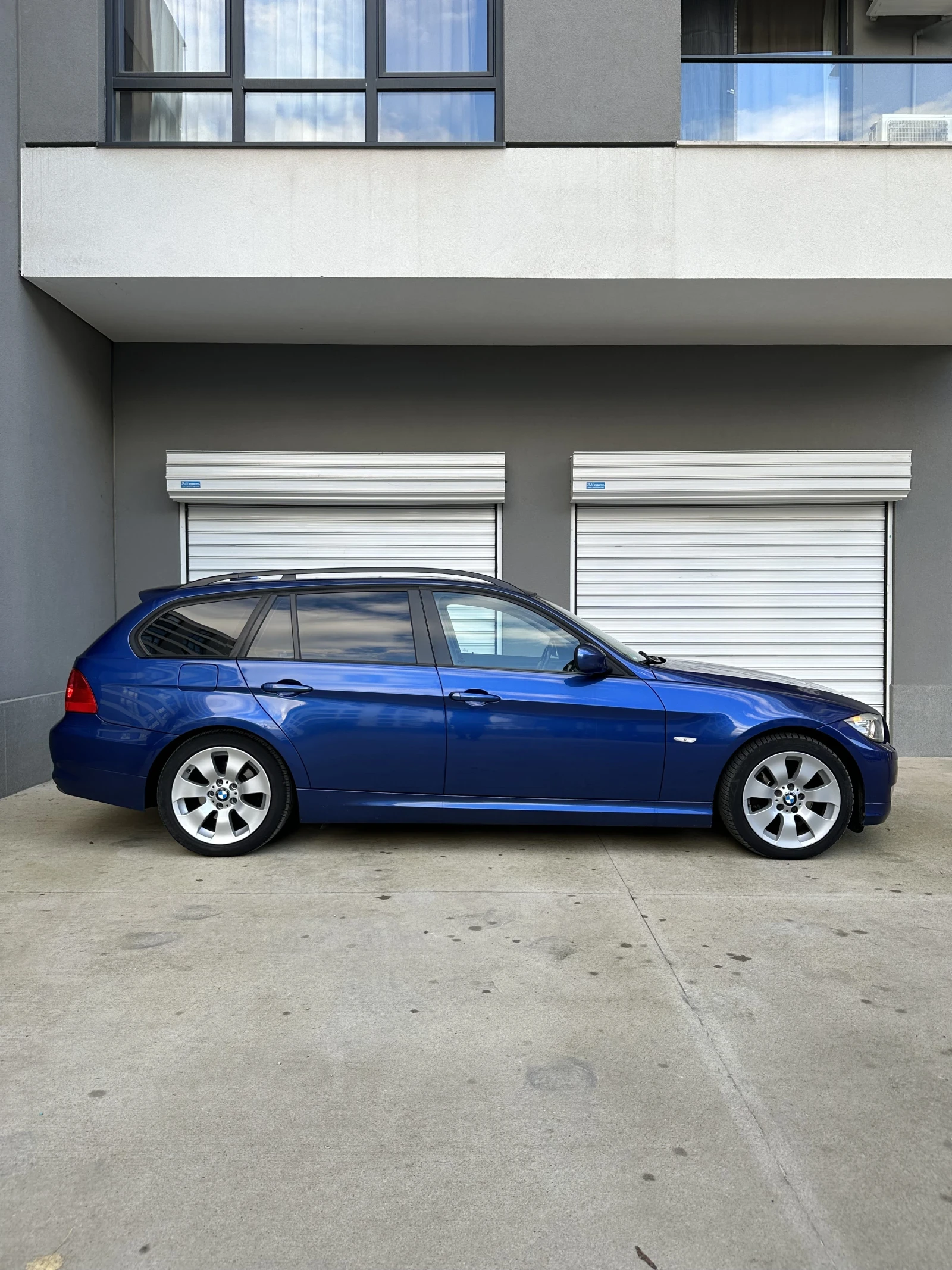 BMW 320 2.0D Touring Facelift 184hp Panorama Automatic, снимка 5 - Автомобили и джипове - 54455449