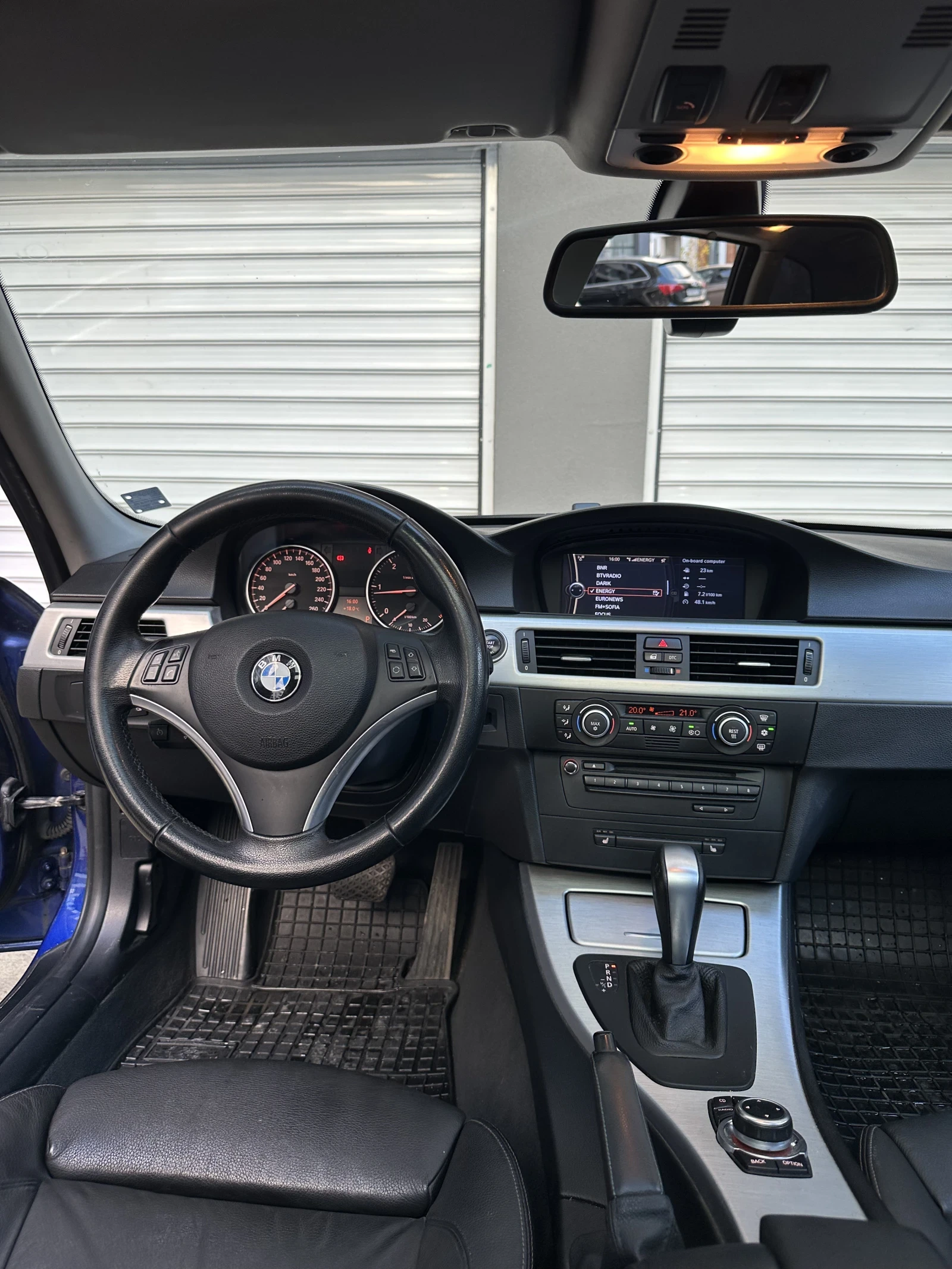 BMW 320 2.0D Touring Facelift 184hp Panorama Automatic, снимка 12 - Автомобили и джипове - 54455449