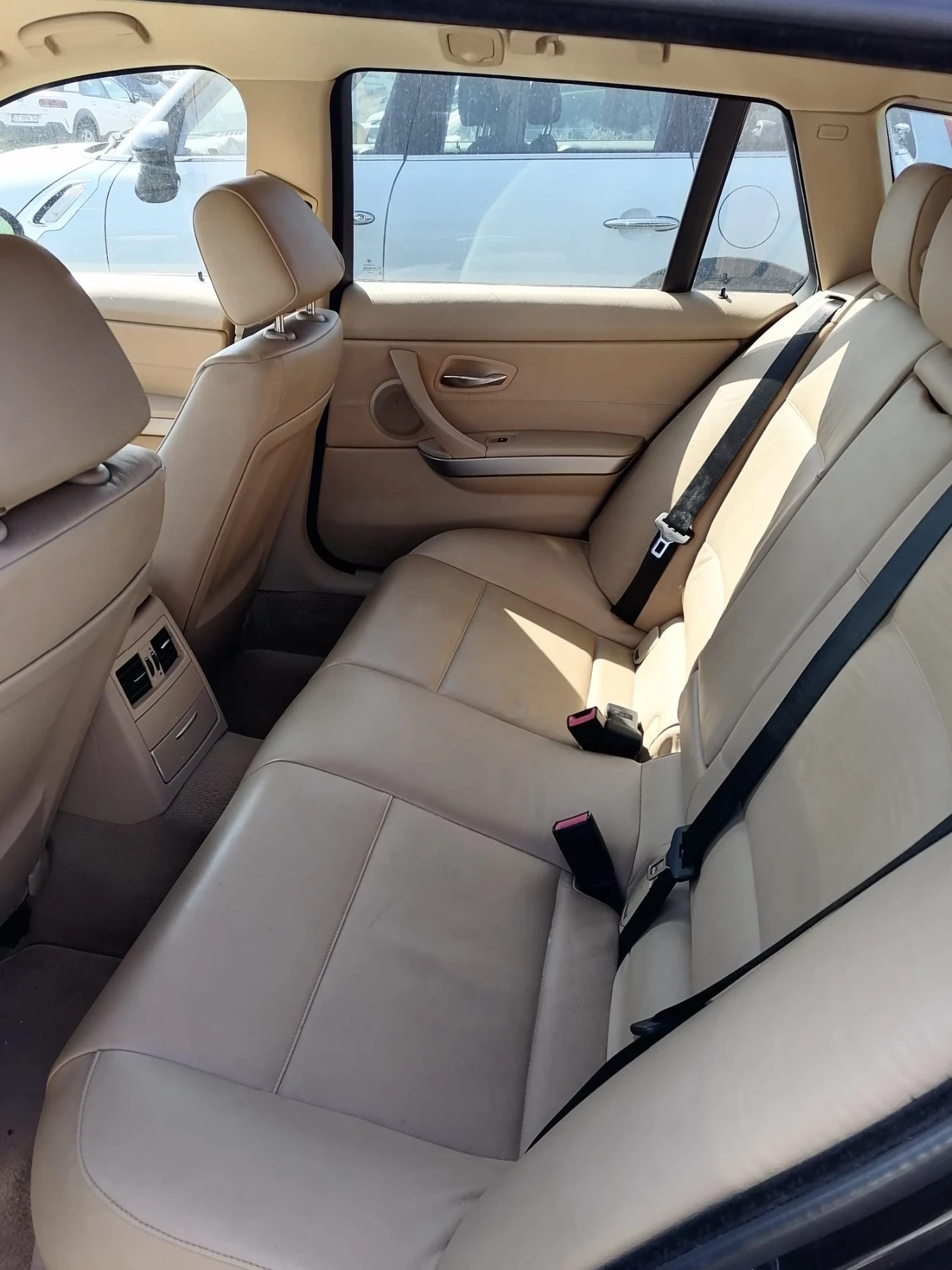 BMW 320, снимка 12 - Автомобили и джипове - 54459343