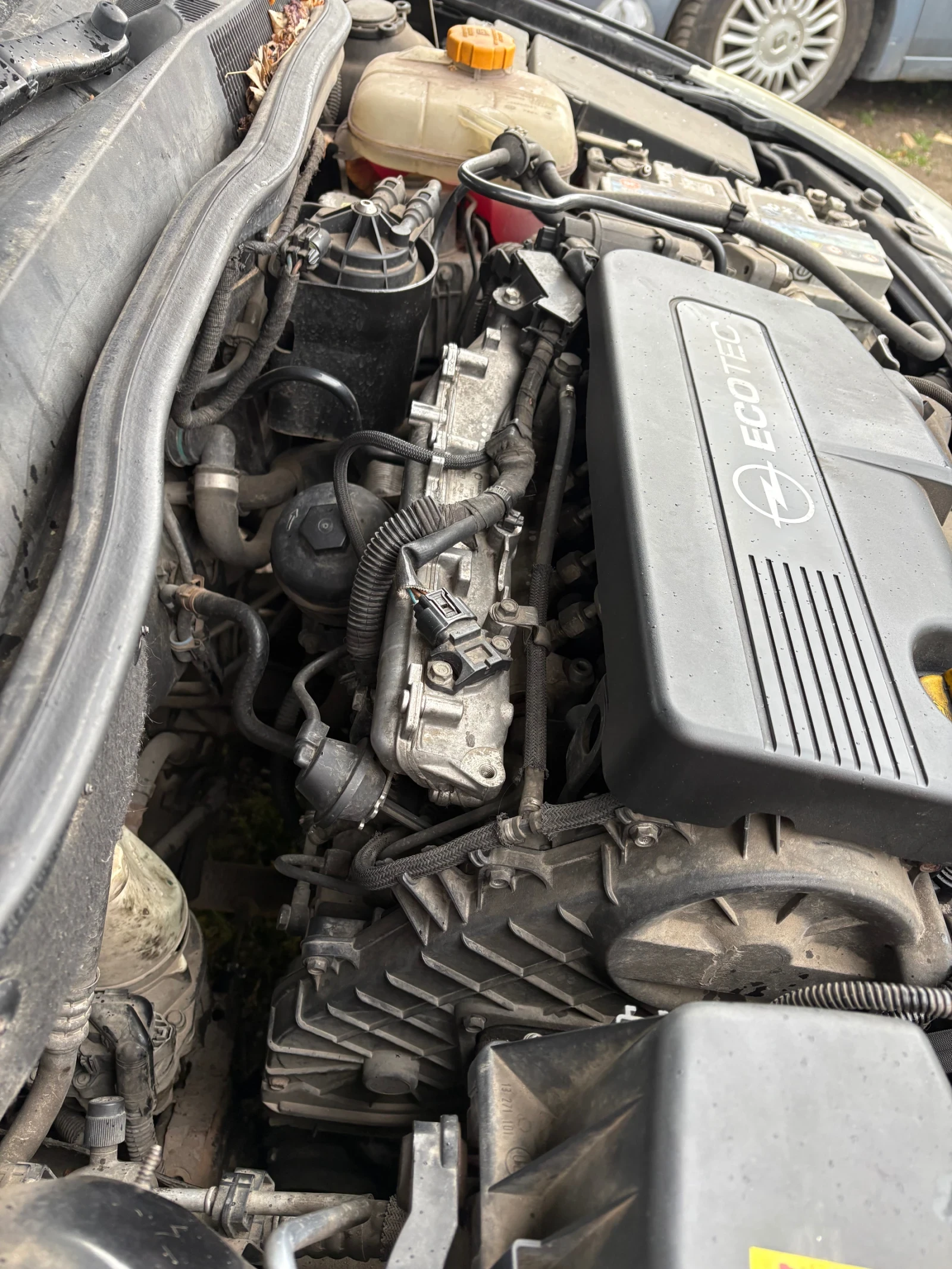 Opel Astra 1.7CDTI 110HP Facelift, снимка 15 - Автомобили и джипове - 54575604