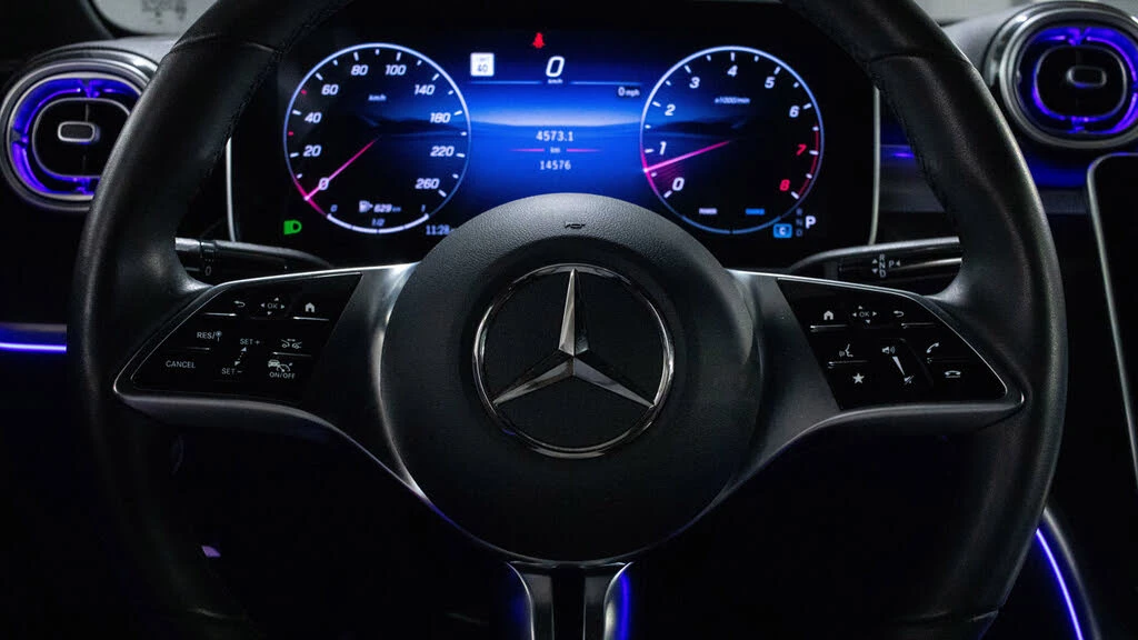 Mercedes-Benz CLE 300 4MATIC* BURMESTER* ОБДУХВАНЕ* ПОДГРЕВ* ПАНОРАМА* , снимка 11 - Автомобили и джипове - 54596428