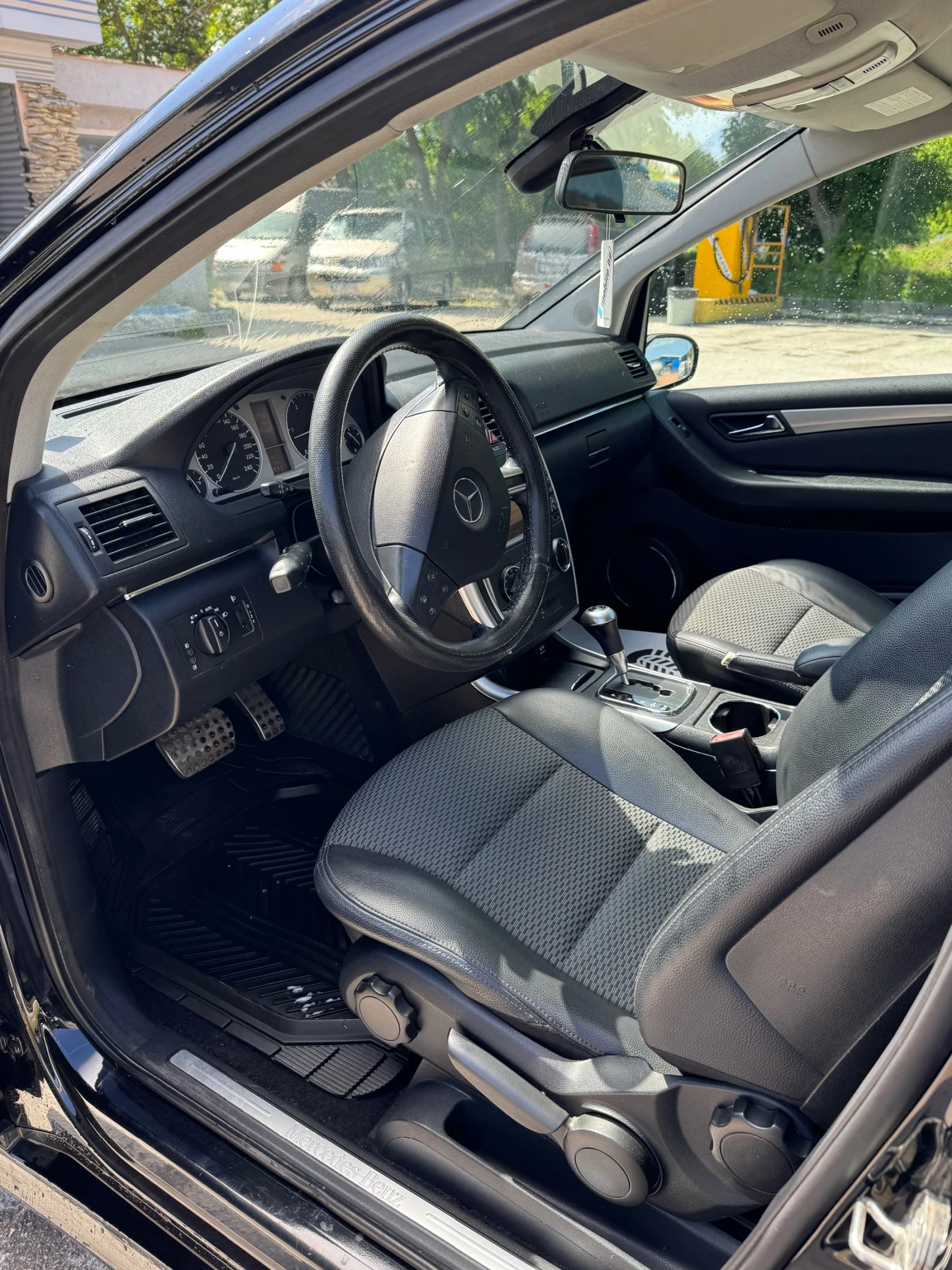 Mercedes-Benz B 180 CDI, снимка 5 - Автомобили и джипове - 54730851