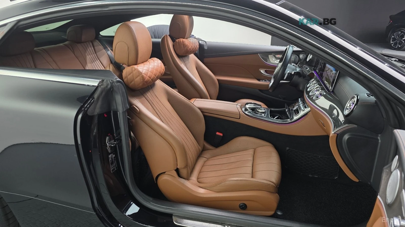 Mercedes-Benz E 450 4MATIC* DISTRONIC* 360CAM* DRIVE-ASSIST* BURMESTER, снимка 13 - Автомобили и джипове - 54769215