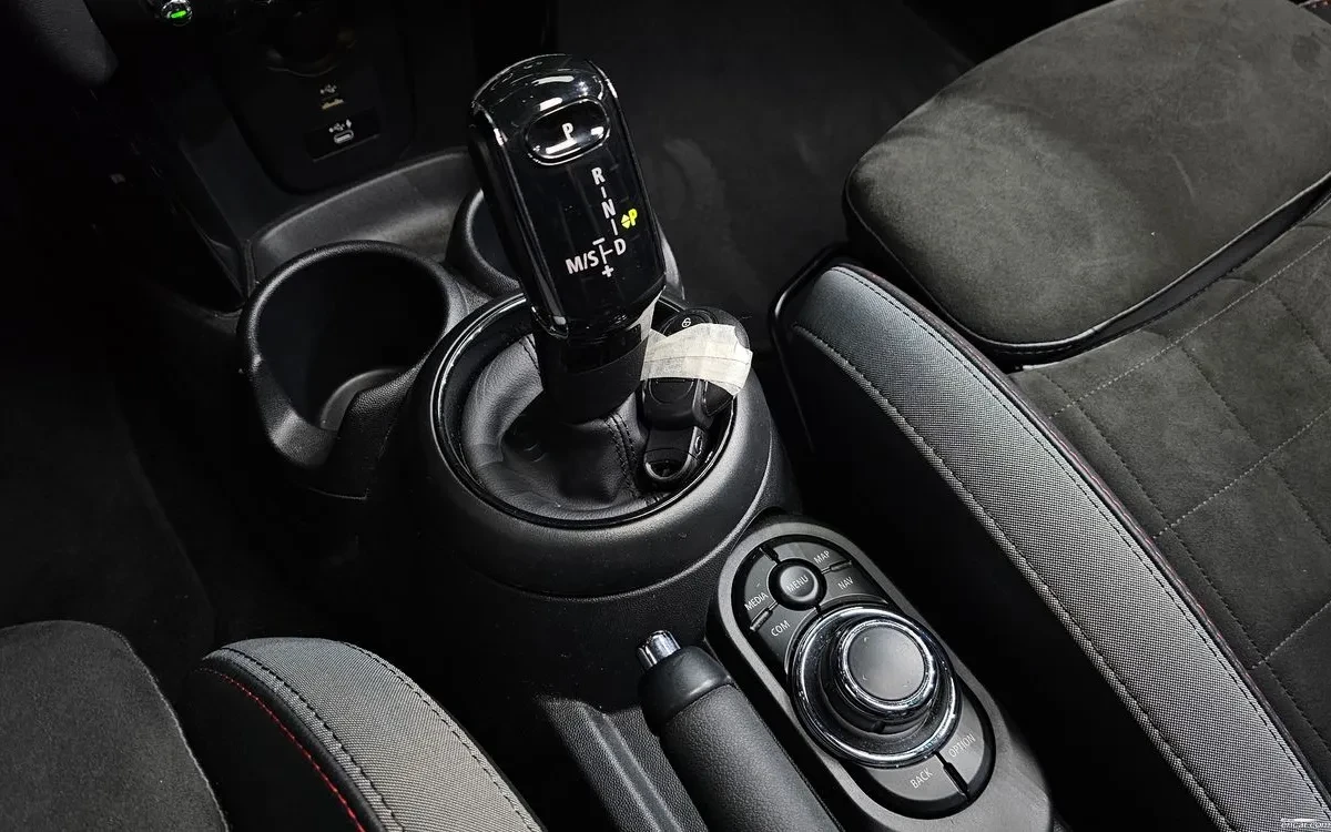 Mini John Cooper Works HUD* ������* ���������* �������* ������ | Mobile.bg � ����������� 9