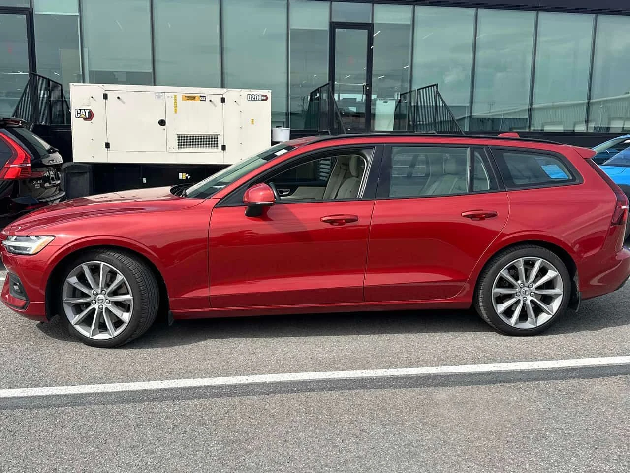 Volvo V60 Momentum | CARFAX | БЕЗ ПЪРВОНАЧАЛНА ВНОСКА, снимка 2 - Автомобили и джипове - 55053494
