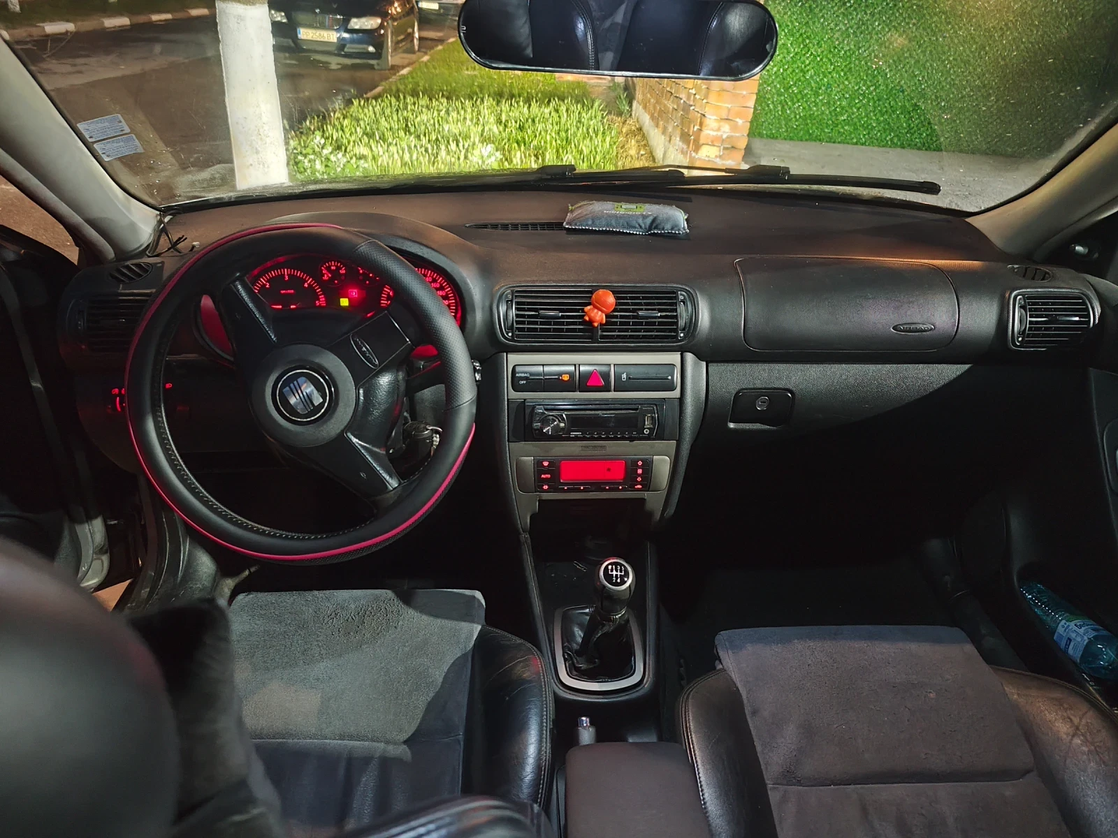 Seat Leon, снимка 3 - Автомобили и джипове - 55303778
