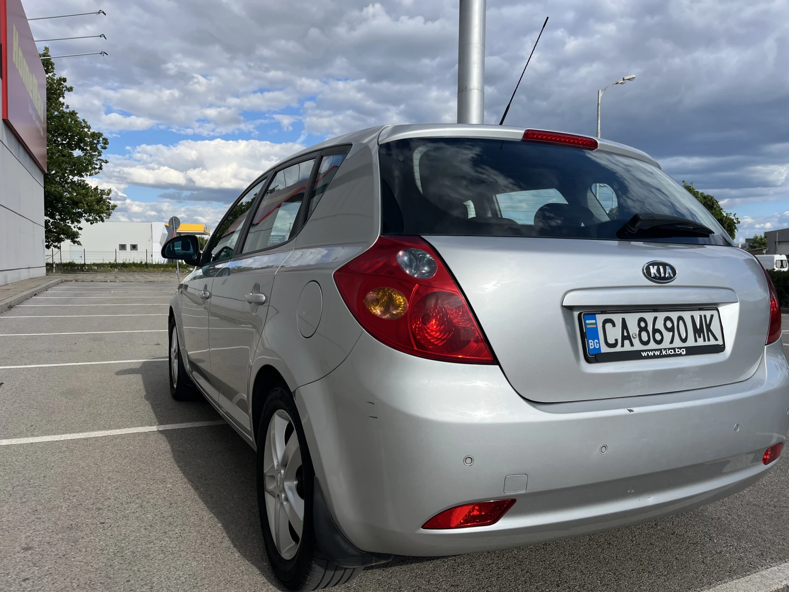 Kia Ceed EX 2.0 CRDI, снимка 8 - Автомобили и джипове - 55417501