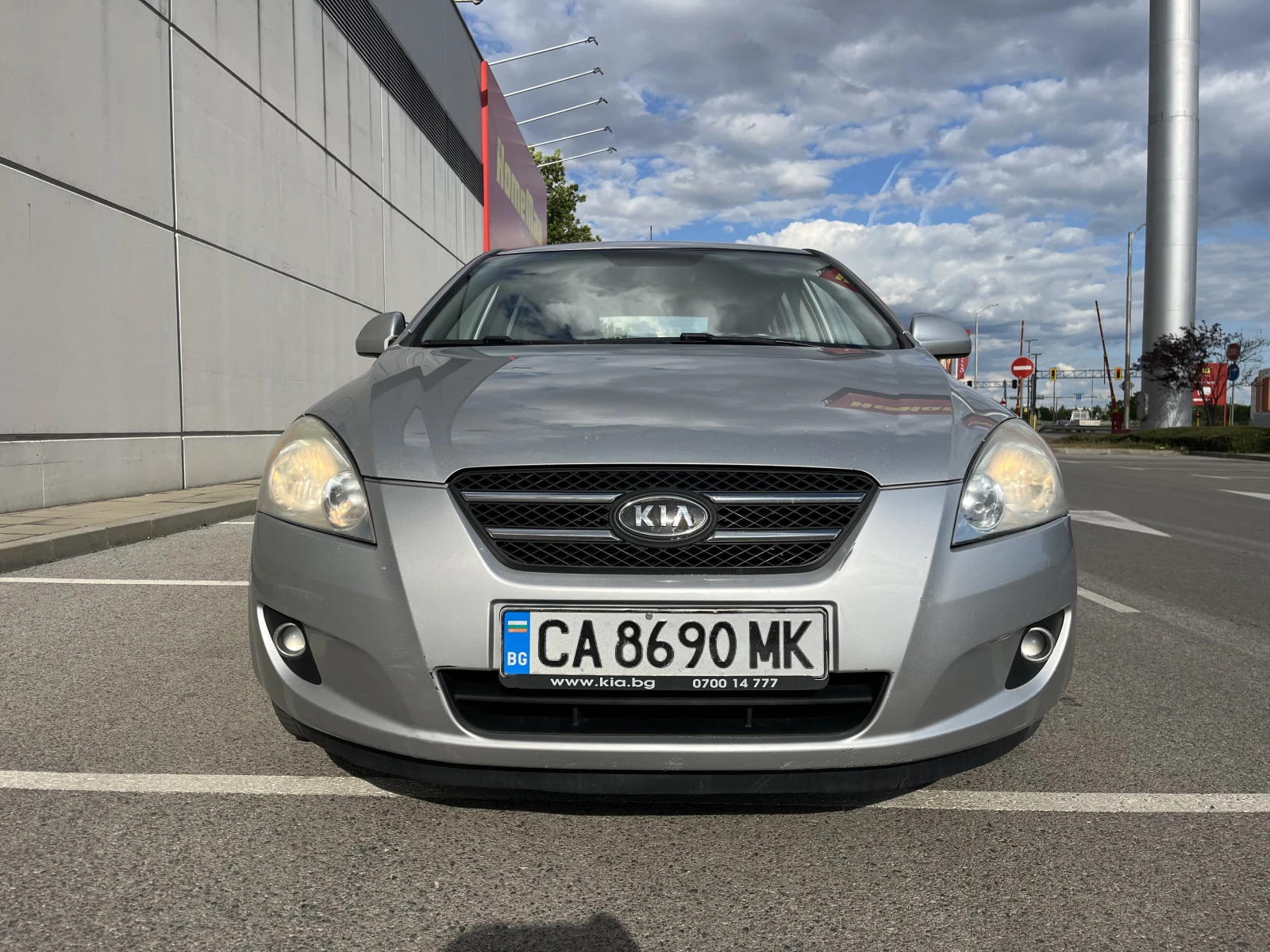 Kia Ceed EX 2.0 CRDI, снимка 2 - Автомобили и джипове - 55417501