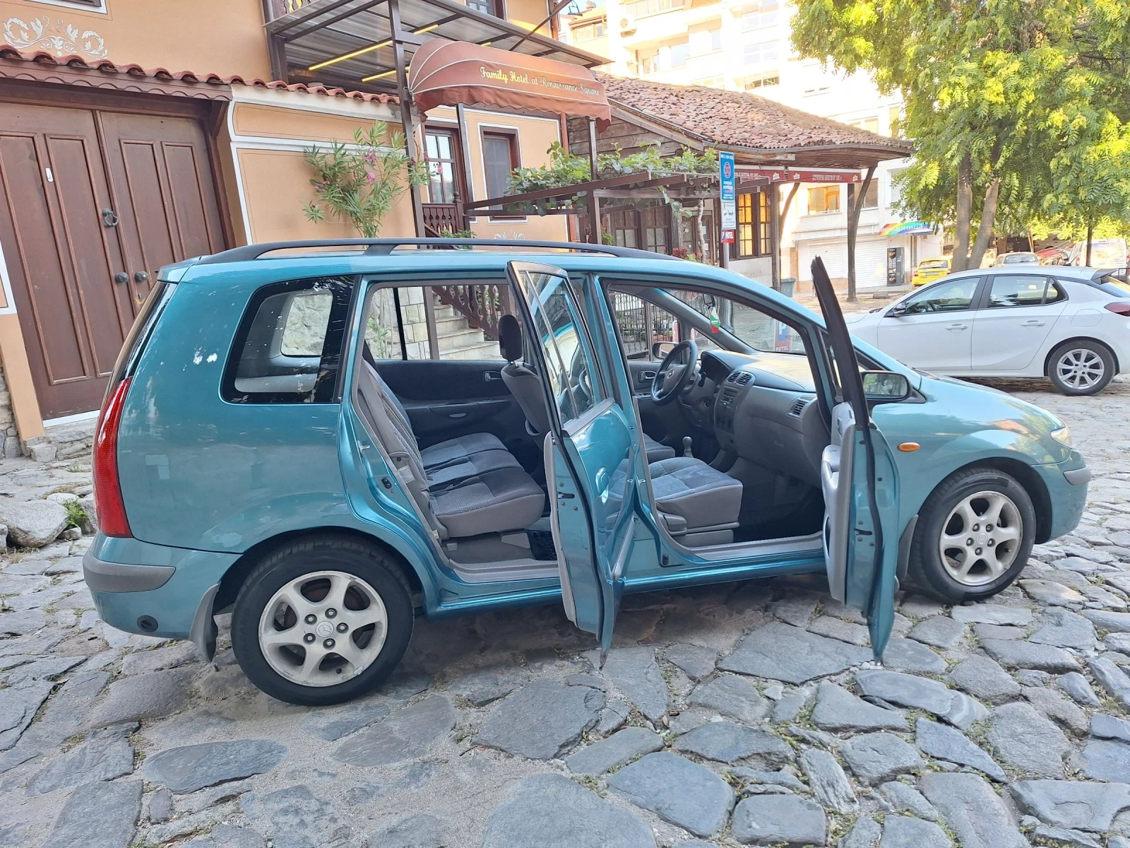 Mazda Premacy 1.8 газ бензин , снимка 9 - Автомобили и джипове - 55503753