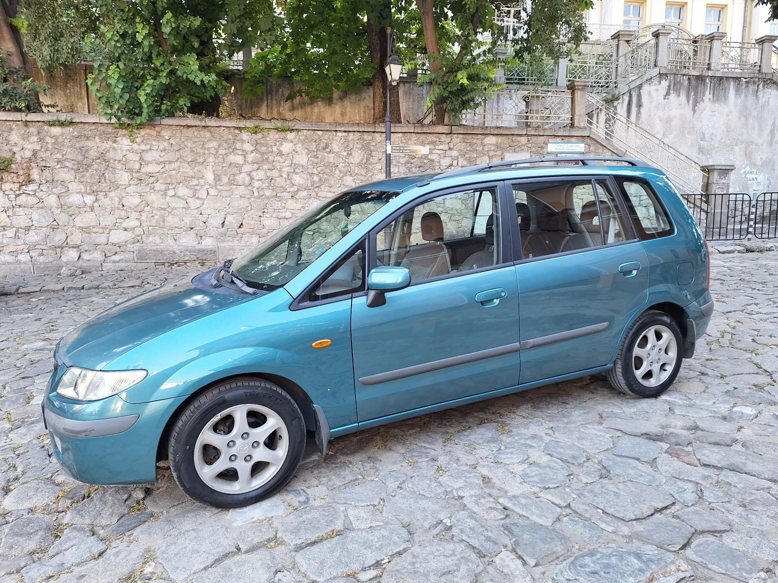 Mazda Premacy 1.8 газ бензин , снимка 8 - Автомобили и джипове - 55503753
