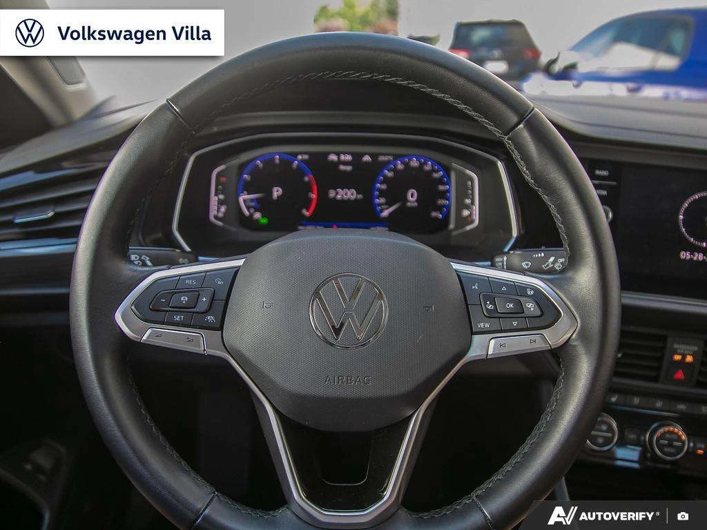 VW Jetta Highline / ПАНО / АВТОКРЕДИТ, снимка 14 - Автомобили и джипове - 55825505
