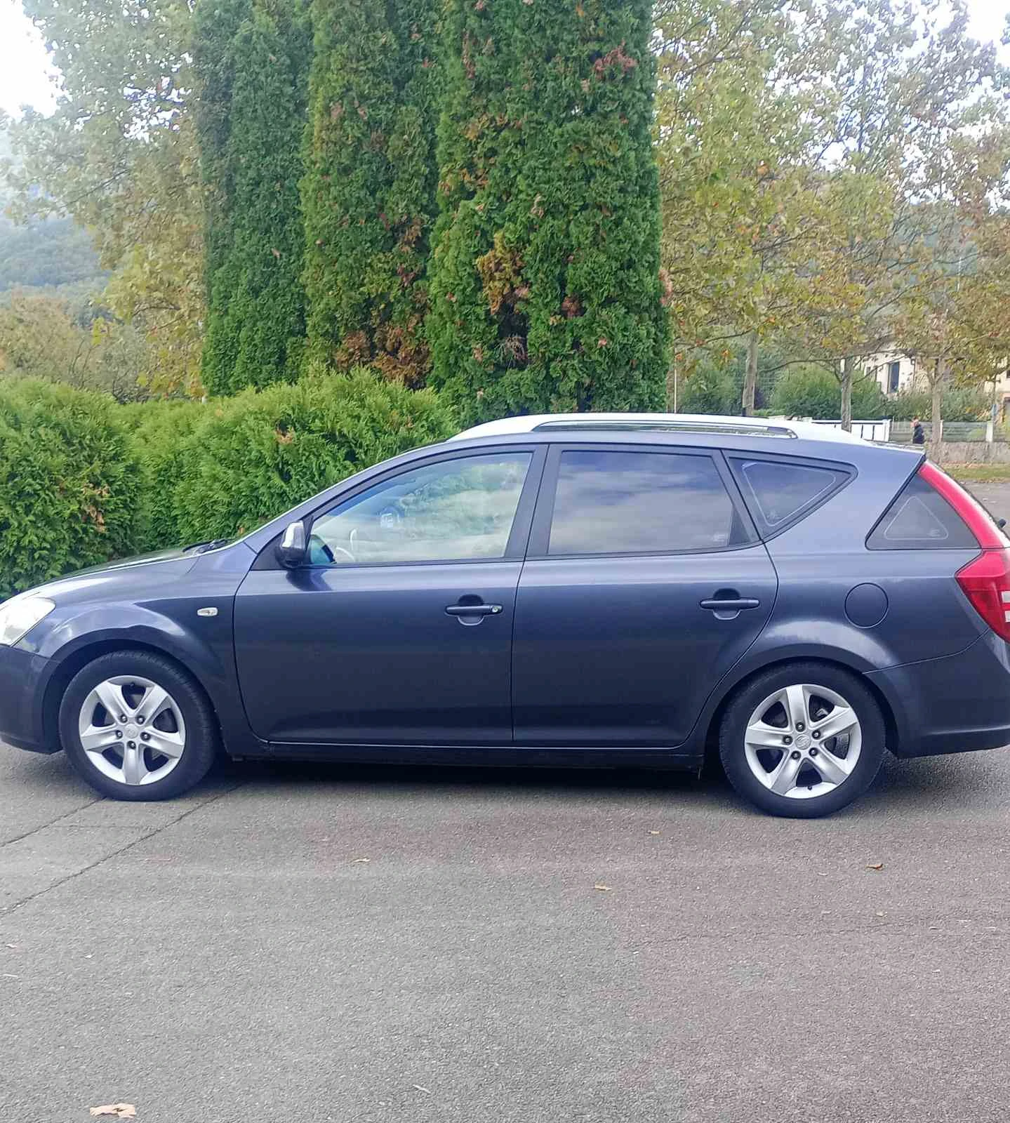 Kia Ceed 1.6 CRDI, снимка 7 - Автомобили и джипове - 56288272