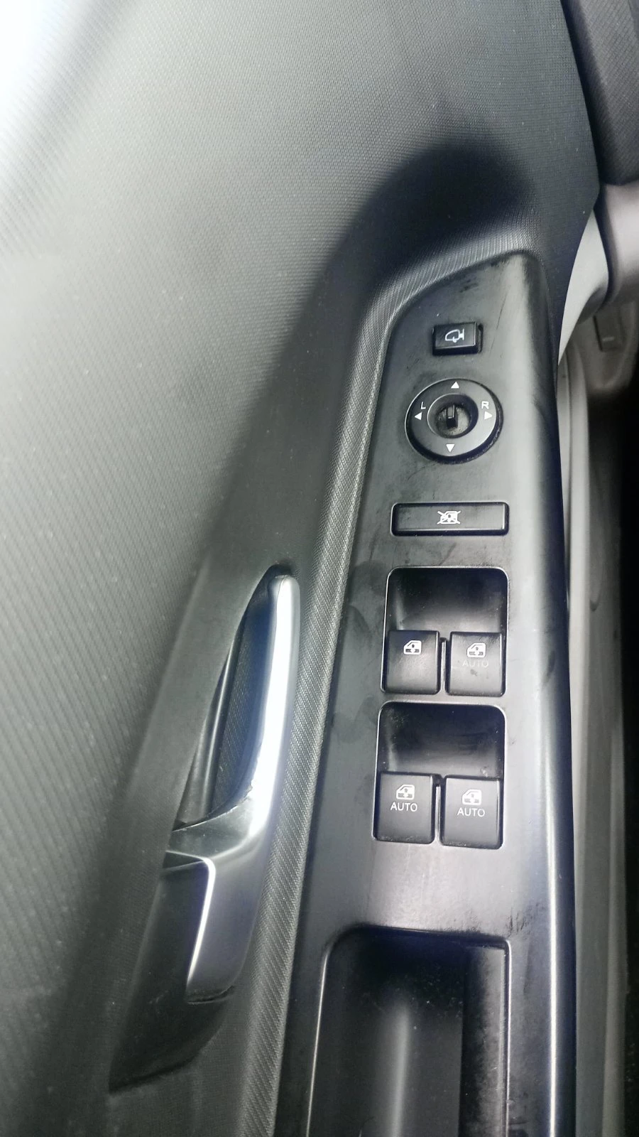 Kia Ceed 1.6 CRDI, снимка 10 - Автомобили и джипове - 56288272