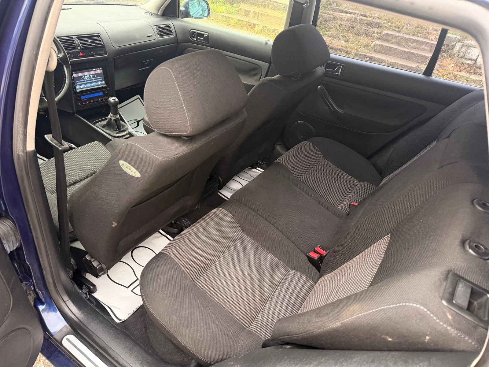 VW Golf 1.9 TDI 90, снимка 14 - Автомобили и джипове - 56739518