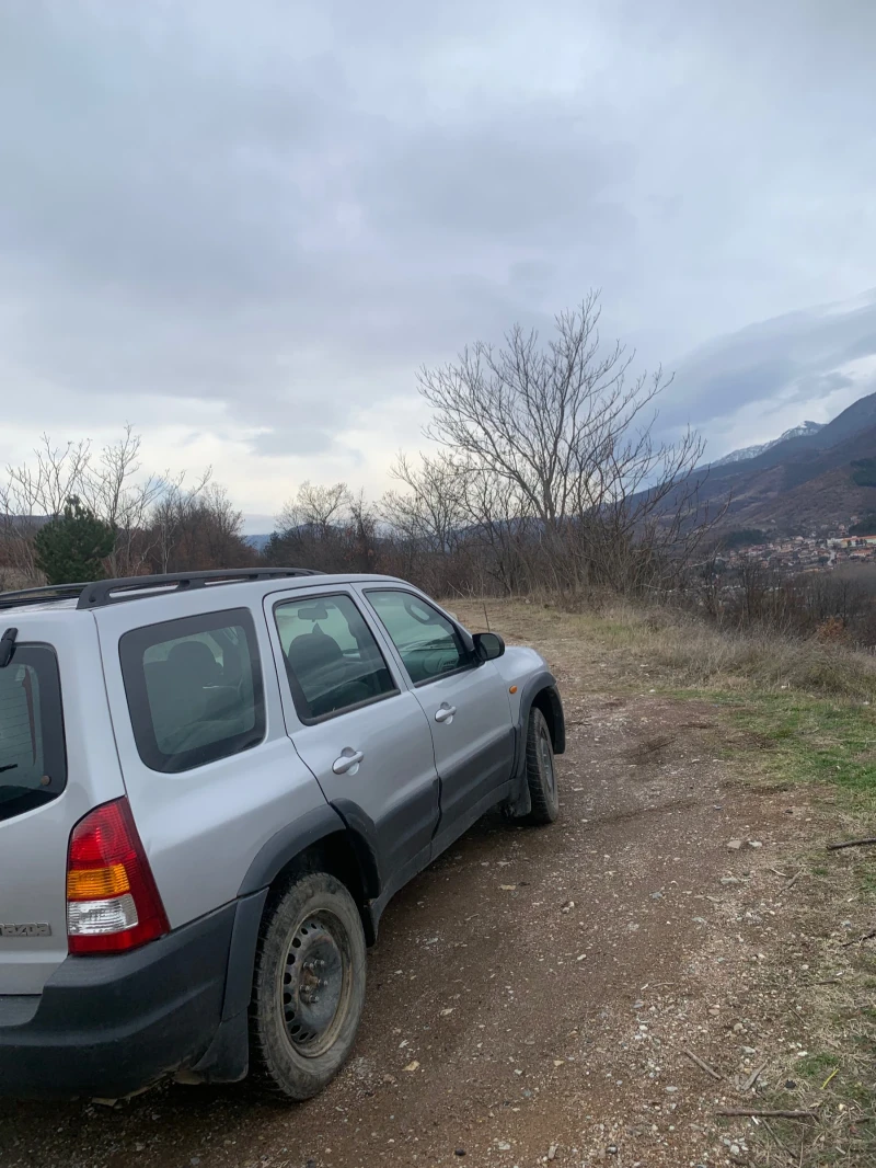 Mazda Tribute, снимка 4 - Автомобили и джипове - 49182352