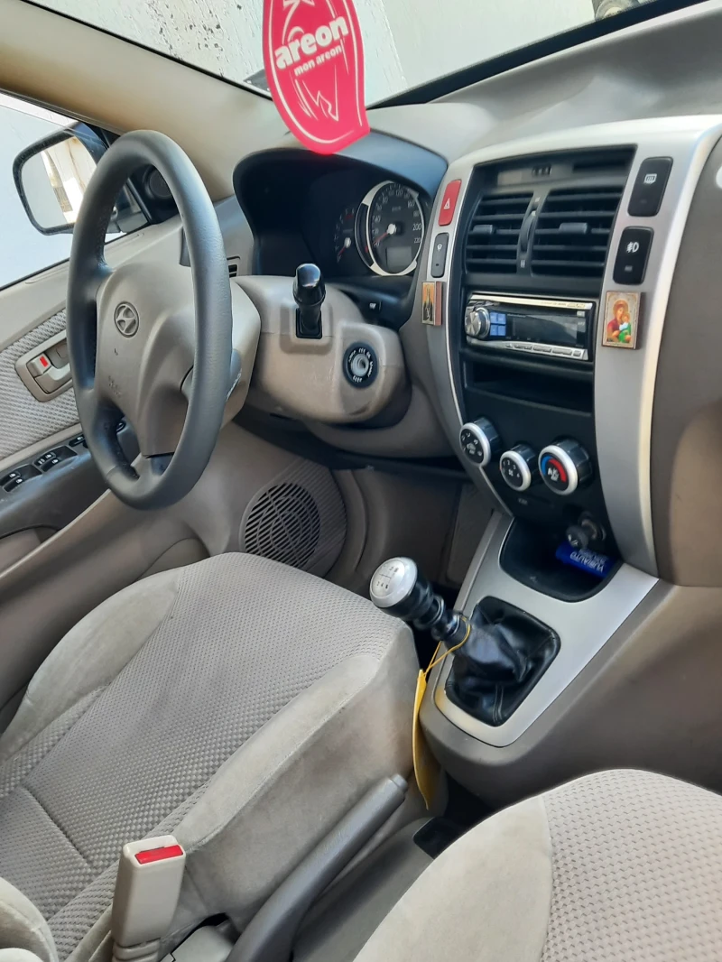 Hyundai Tucson, снимка 8 - Автомобили и джипове - 51156122