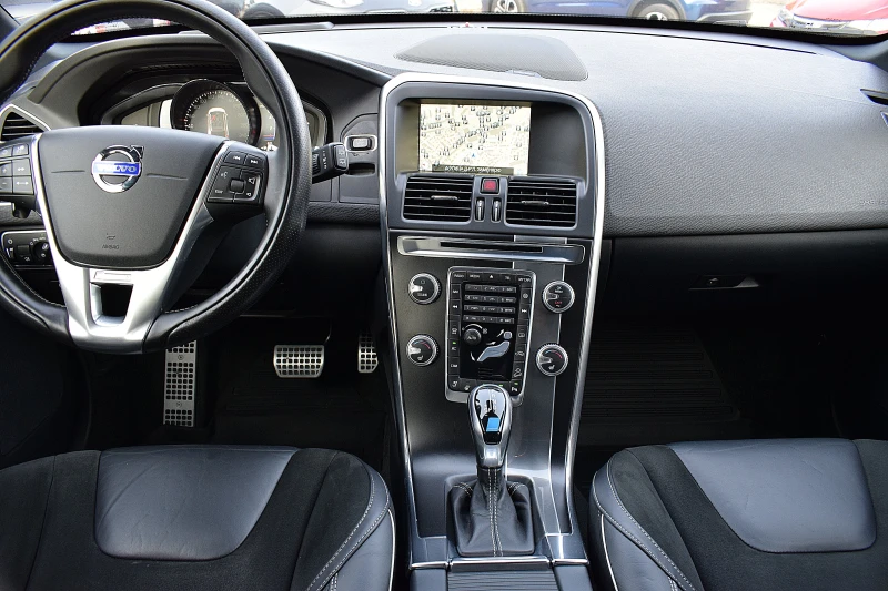 Volvo XC60 2.0ШВЕЙЦАРИЯ-T6/AWD/POLESTAR/R Design/LUX/, снимка 9 - Автомобили и джипове - 51303317