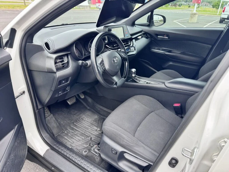 Toyota C-HR КАМЕРА* ПОДГРЕВ* НАВИ, снимка 10 - Автомобили и джипове - 52485950