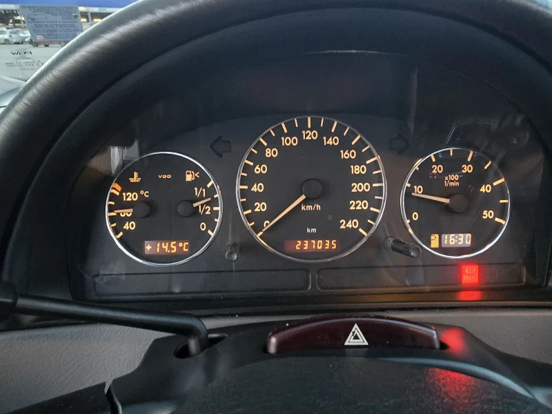 Mercedes-Benz ML 270, снимка 12 - Автомобили и джипове - 52653857