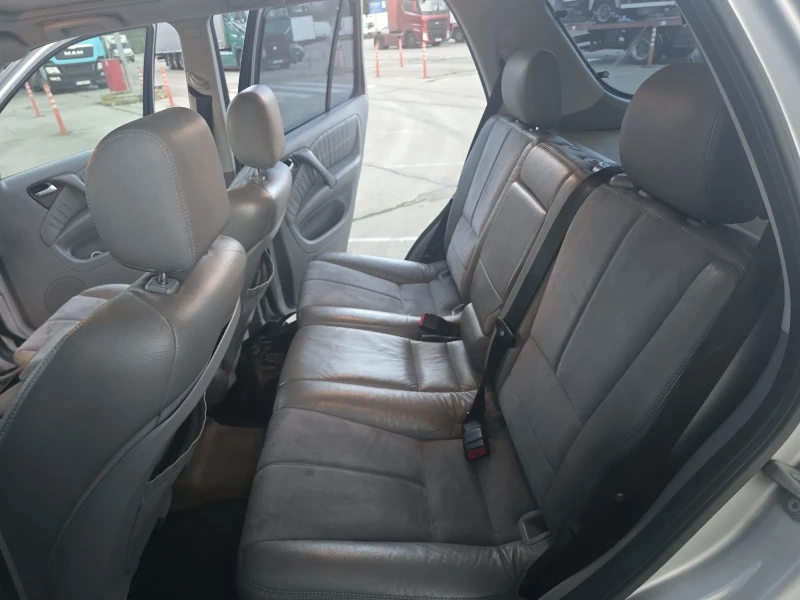 Mercedes-Benz ML 270, снимка 7 - Автомобили и джипове - 52653857