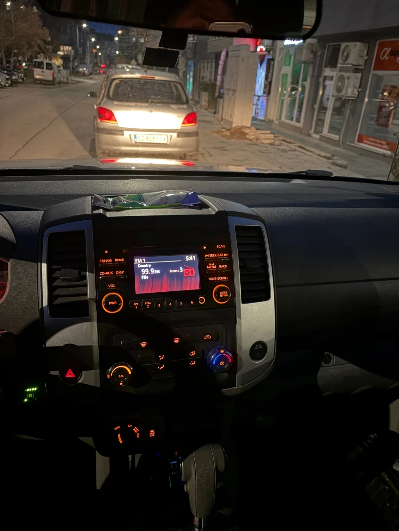 Nissan Frontier Пикап, снимка 14 - Автомобили и джипове - 52978388