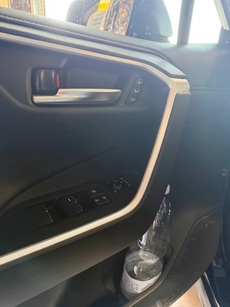 Toyota Rav4 Luxury Premium, снимка 11 - Автомобили и джипове - 53033954