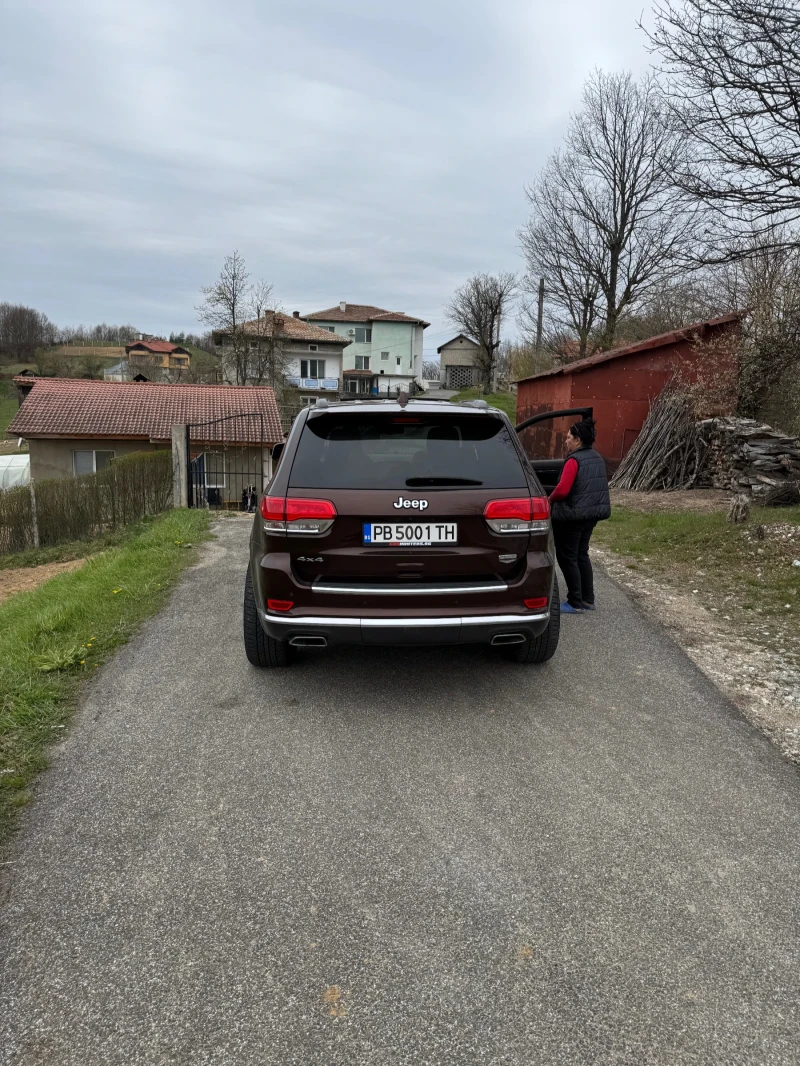 Jeep Grand cherokee 5.7 HEMI SUMMIT, снимка 2 - Автомобили и джипове - 53527415