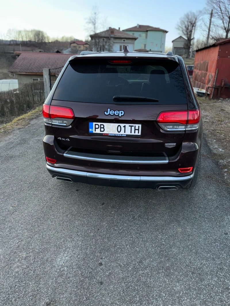 Jeep Grand cherokee 5.7 HEMI SUMMIT, снимка 9 - Автомобили и джипове - 53527415