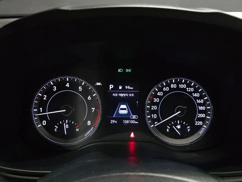Hyundai Venue КРАЙНА ЦЕНА: 15886 EUR !!!РЕАЛНА КРАЙНА ЦЕНА!!!, снимка 8 - Автомобили и джипове - 55968056