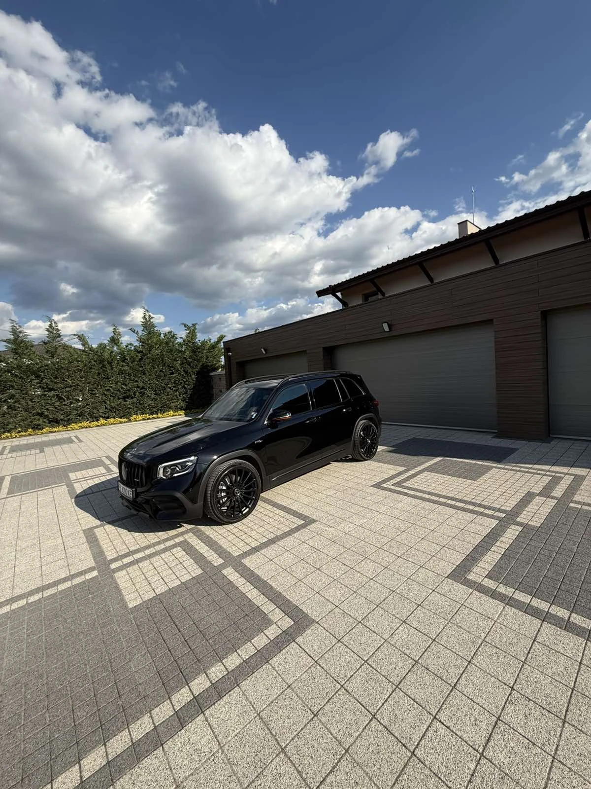 Mercedes-Benz GLB GLB 350 AMG  - изображение 4